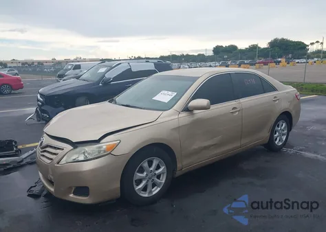 2011 Toyota Camry Le z USA, uszkodzony, nr VIN 4T1BF3EK9BU609159